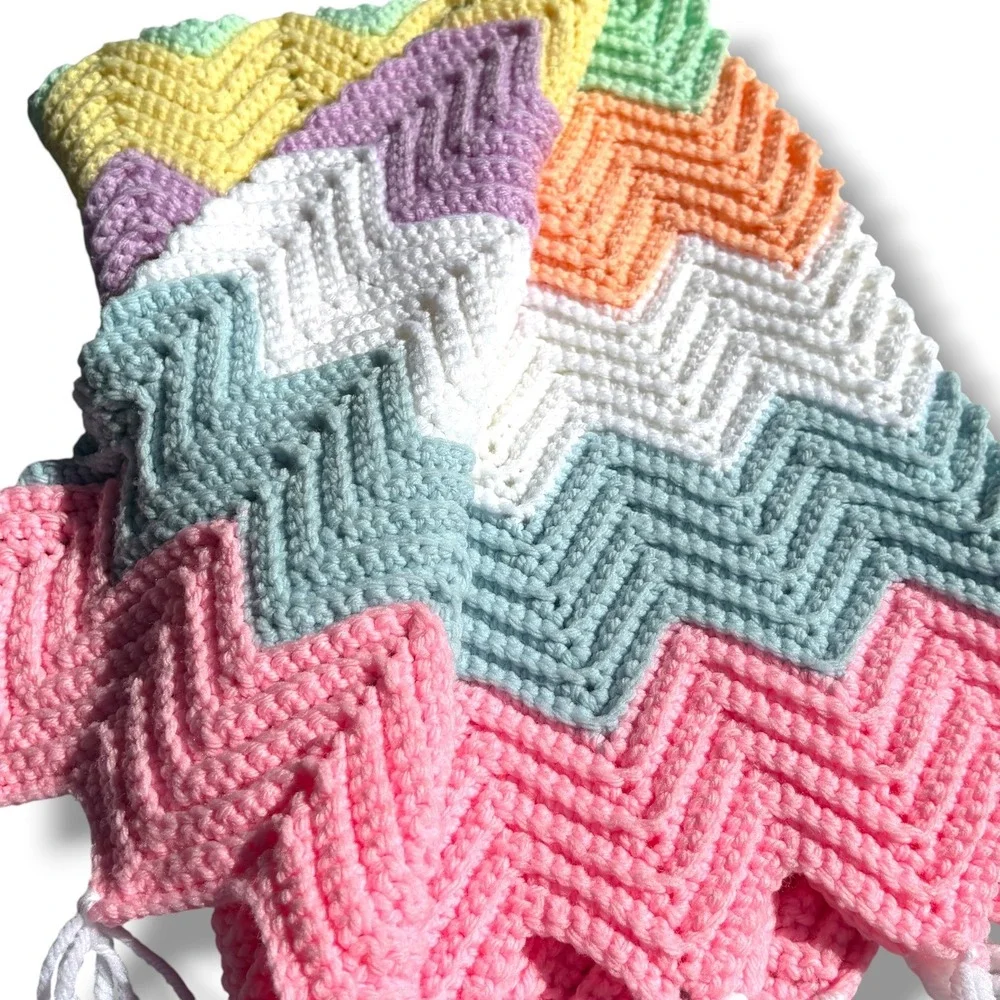 Handmade Crochet Pastel Rainbow Chevron Baby Blanket Tasseled Ripple Throw 24x39